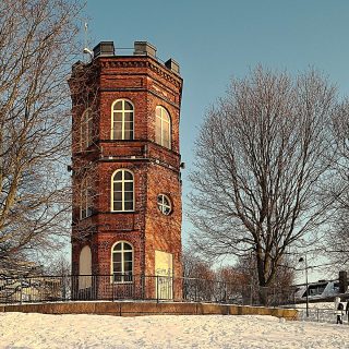 Torni Sinebrychoffin puistossa